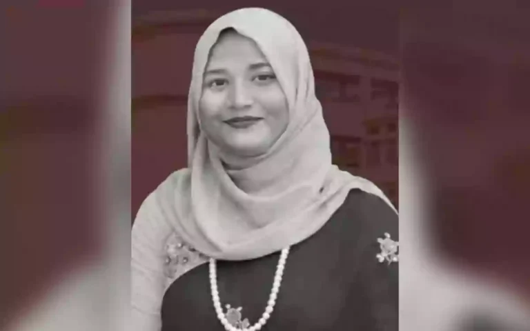 Rising Cumilla - Comilla Victoria College student dies of dengue; 9-month-old fetus also could not be saved.