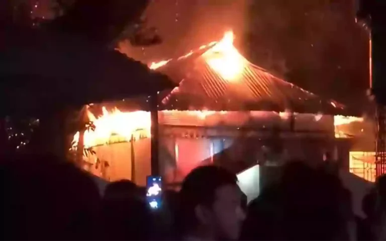 Rising Cumilla - Farmers house reduced to ashes in fire at Chandina, Cumilla.