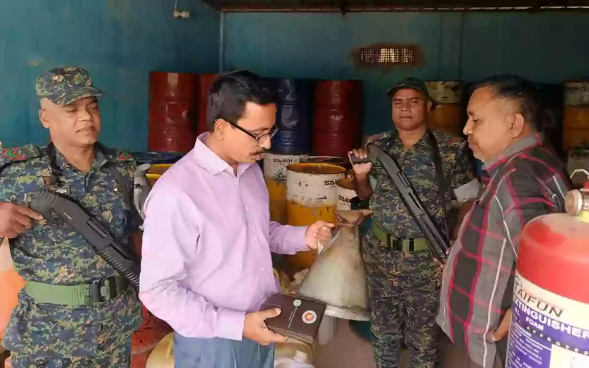Rising Cumilla - Filling station fined Tk 1 lakh in Brahmanbaria for dispensing less fuel.