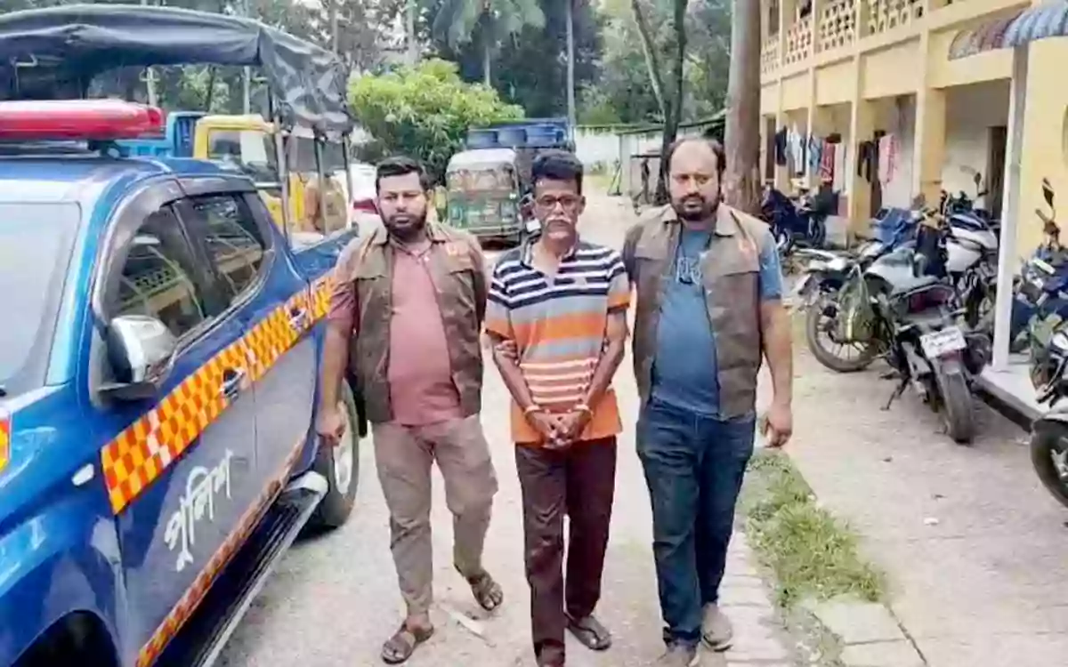 Rising Cumilla -Muradnagar, Cumilla-Murder of sister and nephew, prime suspect arrested after wife and daughter.