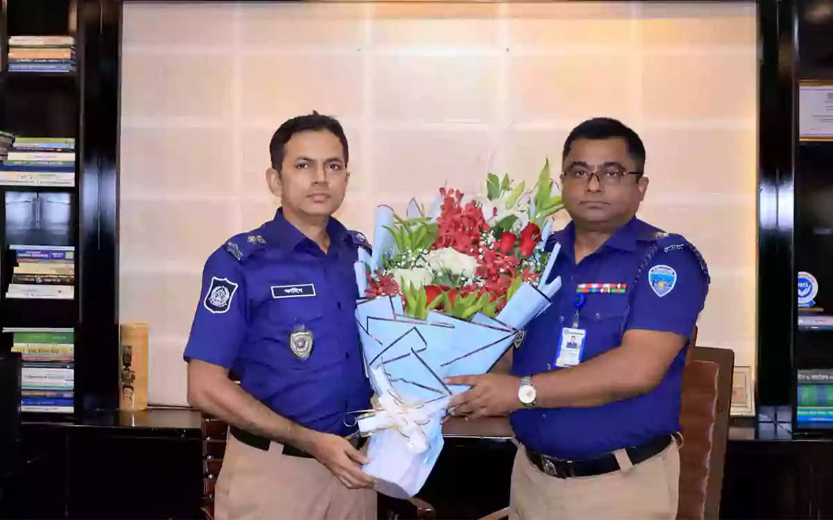 Rising Cumilla - Newly appointed Superintendent of Police Jalal Uddin Fahim joins in Brahmanbaria.