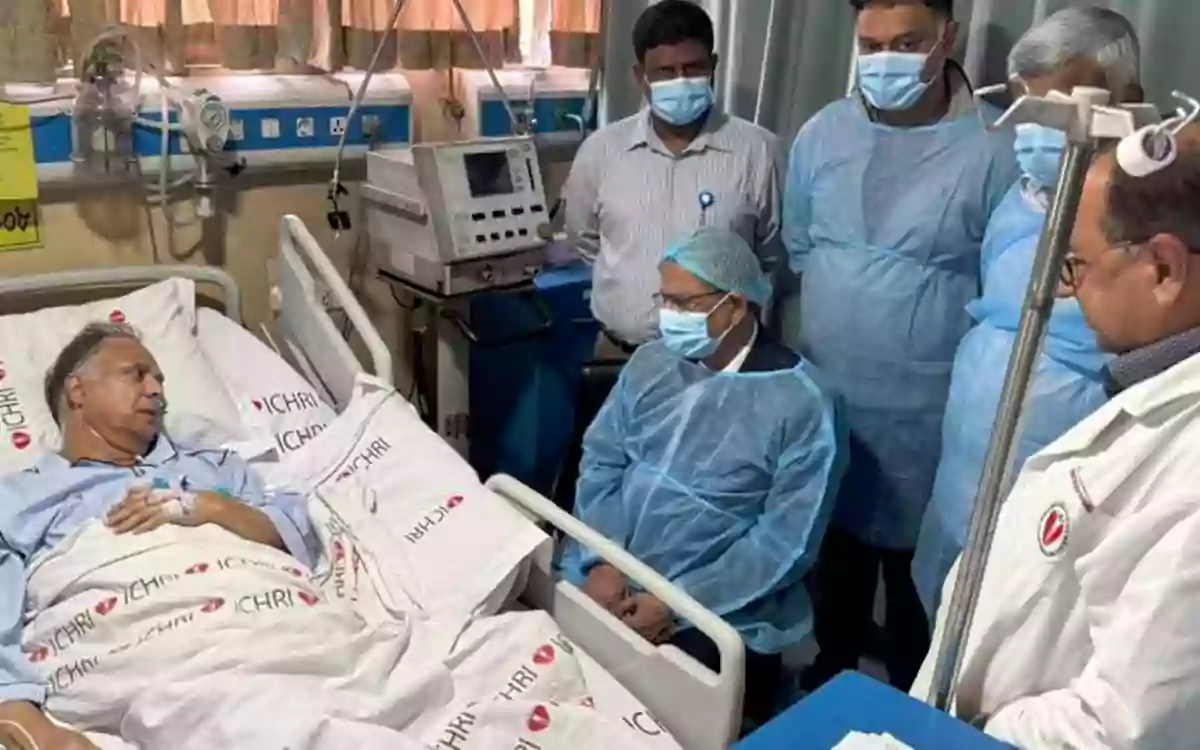 Rising Cumilla - President visits ailing Energy Minister Tuku in hospital.