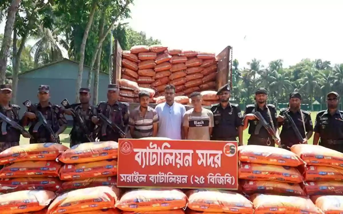 Rising Cumilla - Three detained with 10 tonnes of Indian cumin in Brahmanbaria.