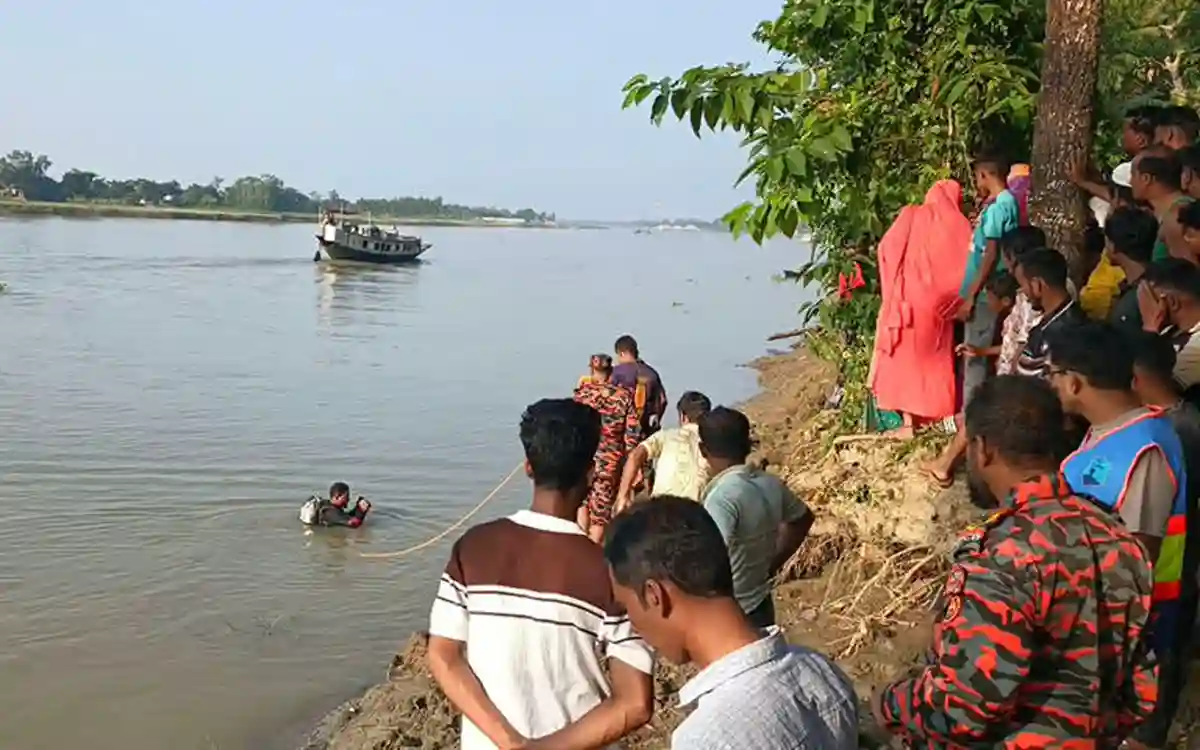 আজমিরীগঞ্জে দুই শিশুকে নদীতে গোসল করাতে গিয়ে গৃহবধূ নিখোঁজ