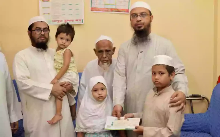 Rising Cumilla - Ahmadullah provided 1 million taka in financial assistance to the family of Nasrullah from Comilla, who was killed in Saudi Arabia.