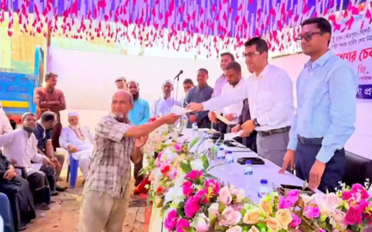 Rising Cumilla - Finally, 24 landowners in Habiganj received Tk 10.15 crore.