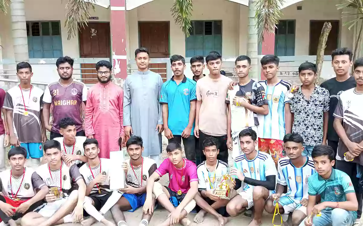 Rising Cumilla - Islami Chhatra Shibir holds a friendly football match in Brahmanpara, Comilla.