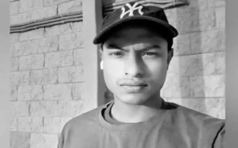 Rising Cumilla - Sagar, a young man from Chandina in Comilla, lost his life after going to Russia, lured by the promise of 3 million taka.