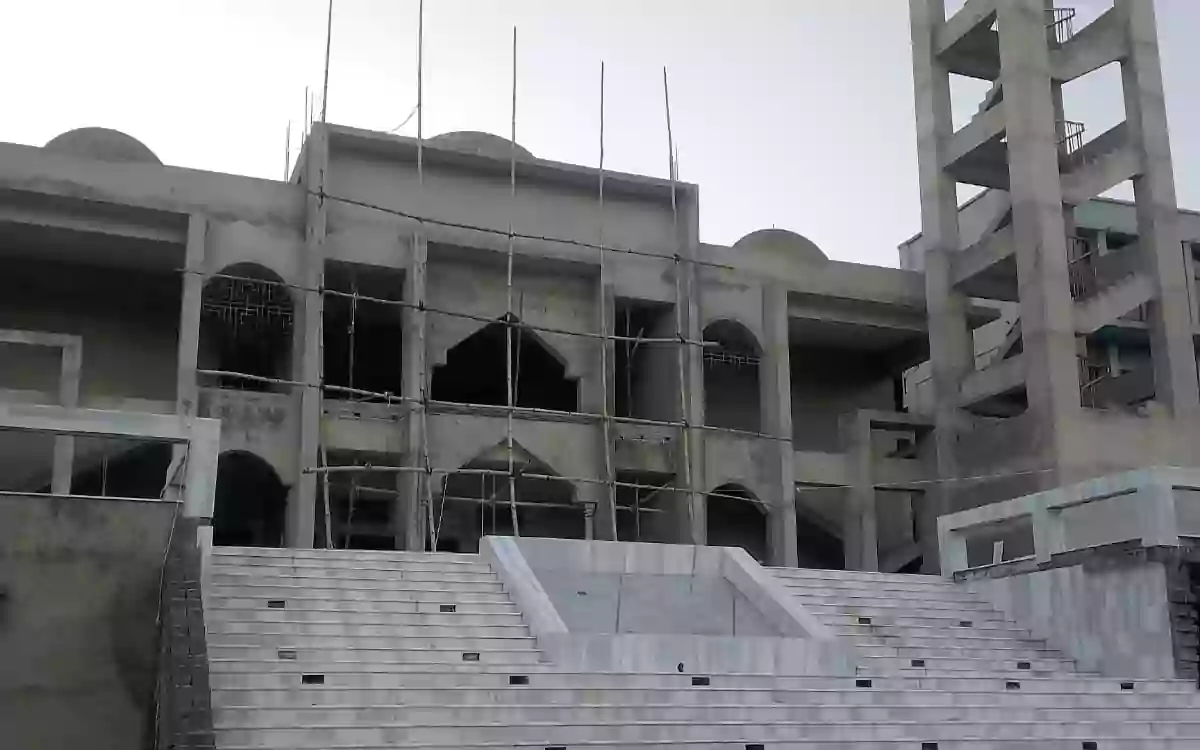 Rising Cumilla - Work scheduled for 18 months remains unfinished even after 7 years, progress at Habiganjs Bahubal Model Mosque is sluggish.