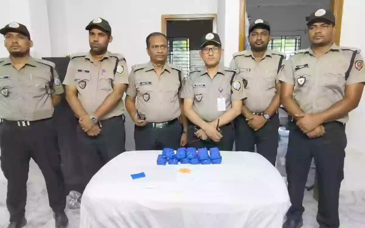 Rising Cumilla - Yaba tablets worth crores of taka recovered from under a bed in Chandpur.