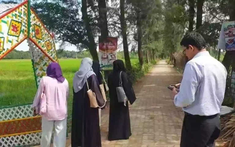 RisingCumilla - 35 students detained for skipping classes and roaming around in groups