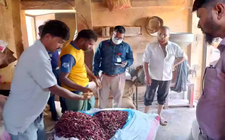 Risingcumilla - Directorate of National Consumer Rights Protection raids spice mill in Cumilla, fined Tk 1 lakh.