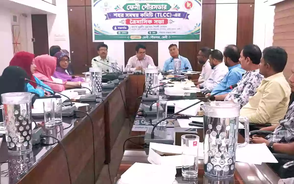 Risingcumilla -Municipality seeks cooperation for a series of measures to alleviate traffic congestion in Feni town.
